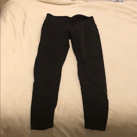 Athleta Pants - Athleta Pocketed Leggings - Size M